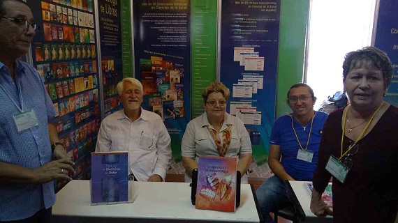 Presentación de los títulos Temas de medicina del dolor y Compendio de periodoncia; stand de la Editorial Ciencias Médicas en la Feria Internacional del Libro de La Habana, 2018. 