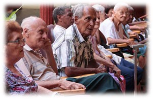 ancianos en Cuba 